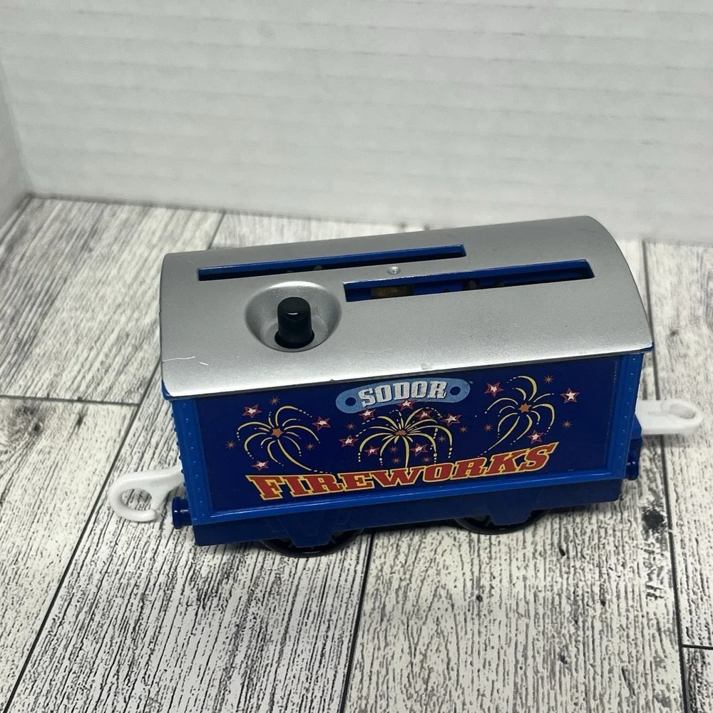 Thomas & Friends TrackMaster Sodor Fireworks Pop-Up Cargo Car (2008)